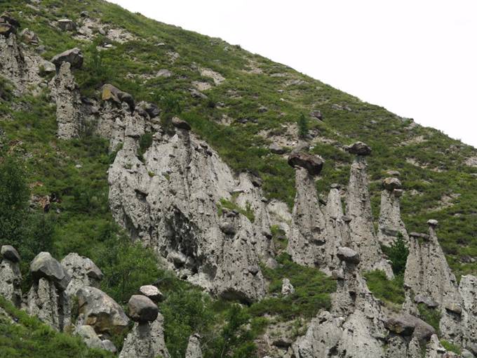 Урочище Аккорум - долина каменных грибов