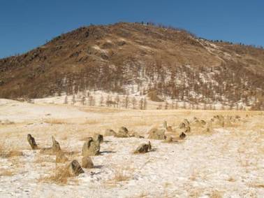 Горный Алтай зимой. Загадочные каменные выкладки Каракольской Долины