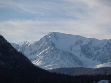 Горный Алтай зимой. Северо Чуйский хребет. гора Куркуре