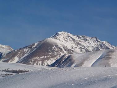 Горный Алтай зимой. Горные пейзажи вдоль Чуйского тракта